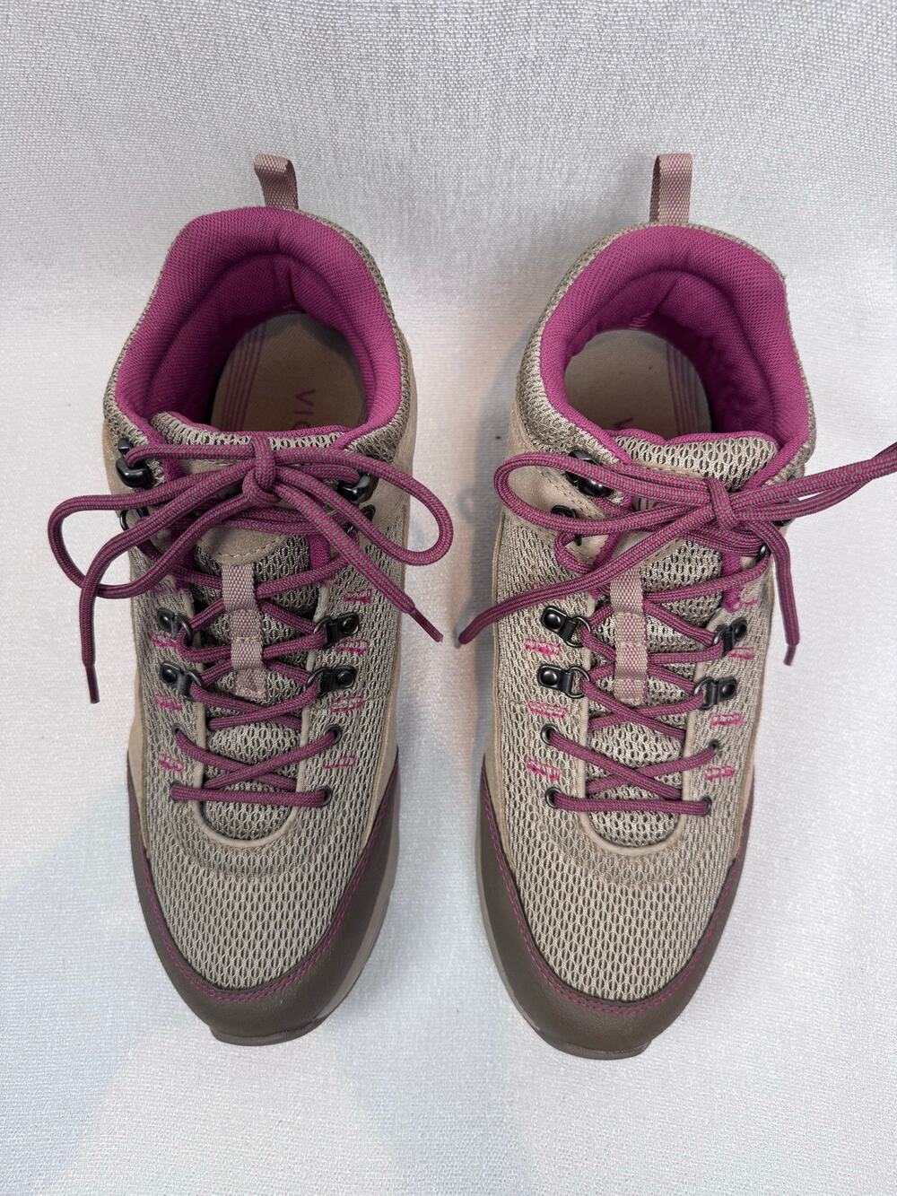Vionic Cypress Beige Leather Hiking Weather Resistant Shoes Boots Womens Size 9